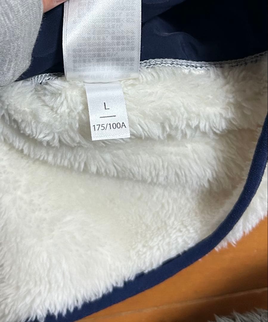 CHUMSのふわふわジャケット