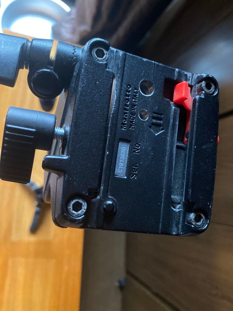 Manfrotto マンフロットフルードビデオ一脚 雲台付 561BHDV-1