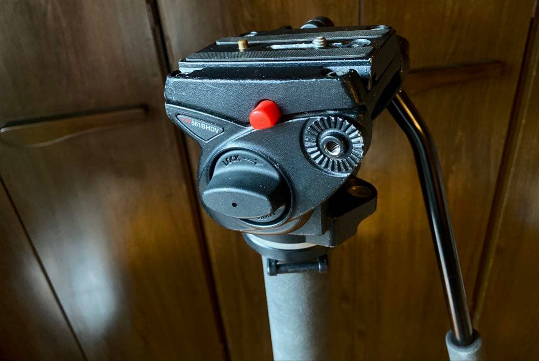 Manfrotto マンフロットフルードビデオ一脚 雲台付 561BHDV-1