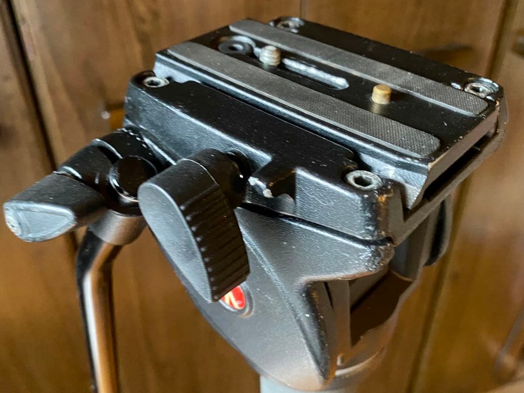 Manfrotto マンフロットフルードビデオ一脚 雲台付 561BHDV-1
