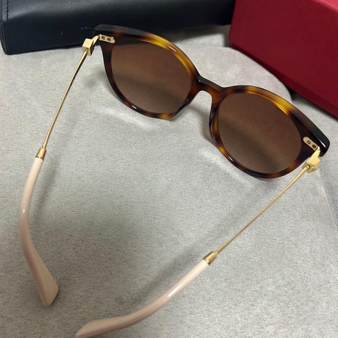 VALENTINO キャットアイサングラス