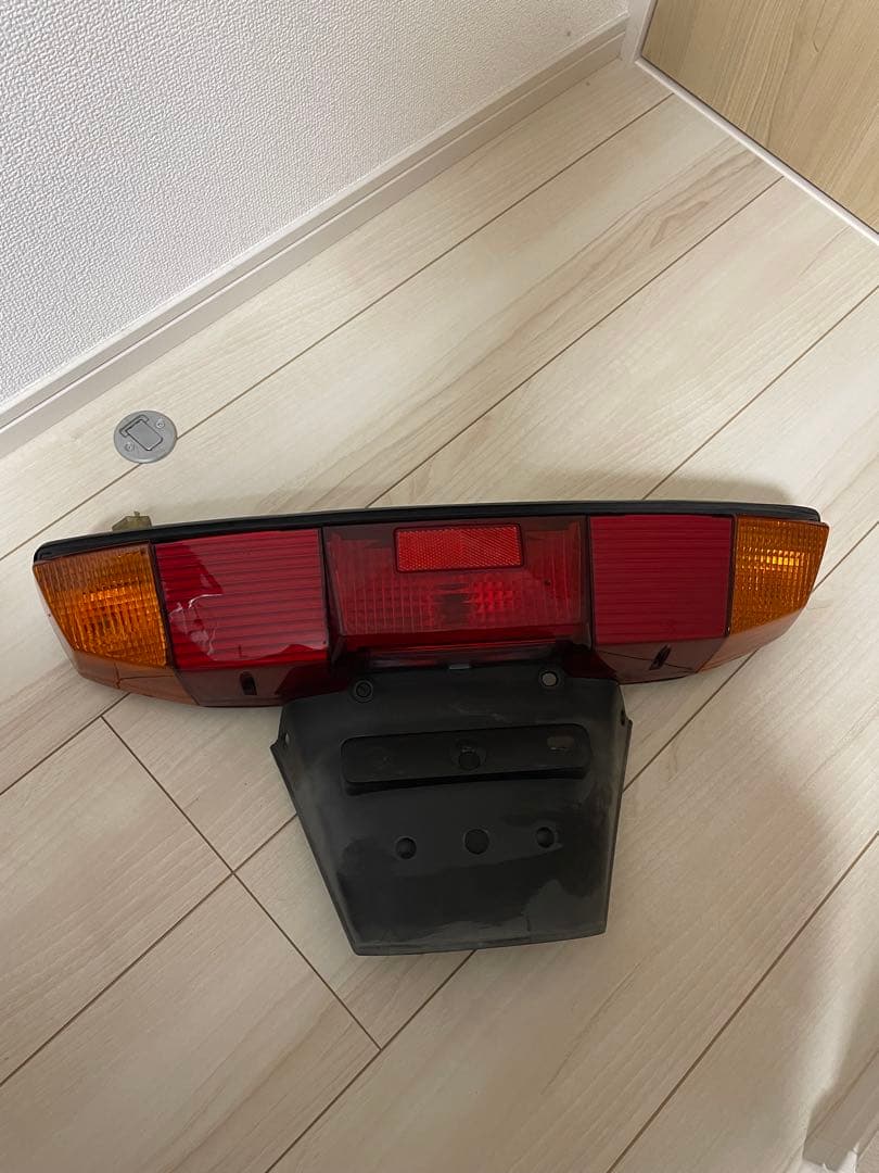 フュージョン　純正　テールランプ
