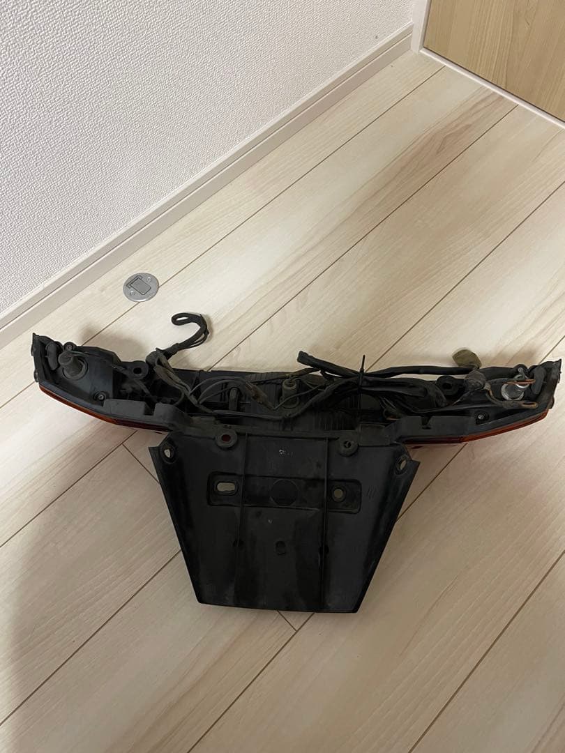 フュージョン　純正　テールランプ