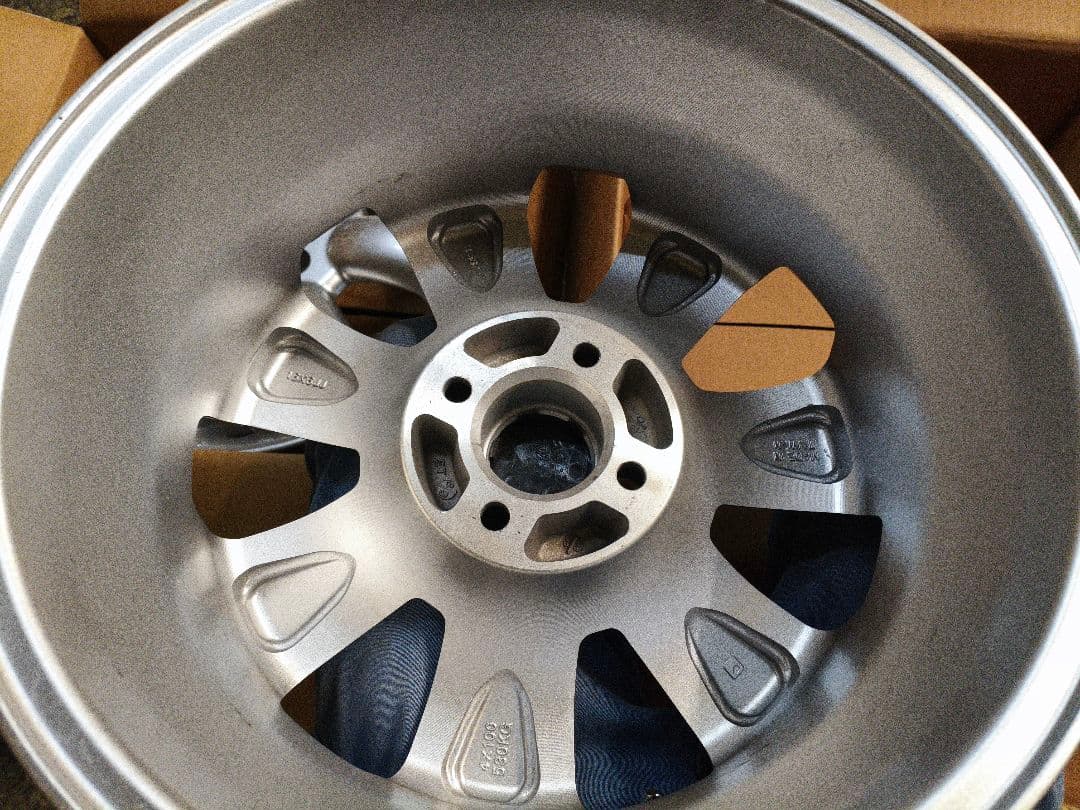 ほぼ新品 RH マキシライト 16インチ 6J +45 4H ４穴 PCD100