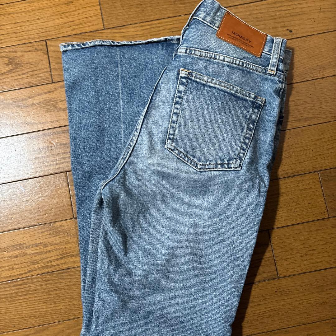 moussy MVS FLAREデニム