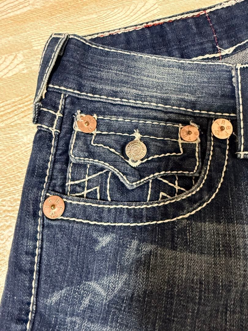 TRUE RELIGION デニム　ROW 31 SEAT 33