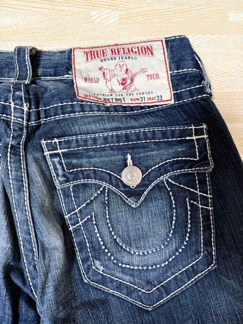 TRUE RELIGION デニム　ROW 31 SEAT 33