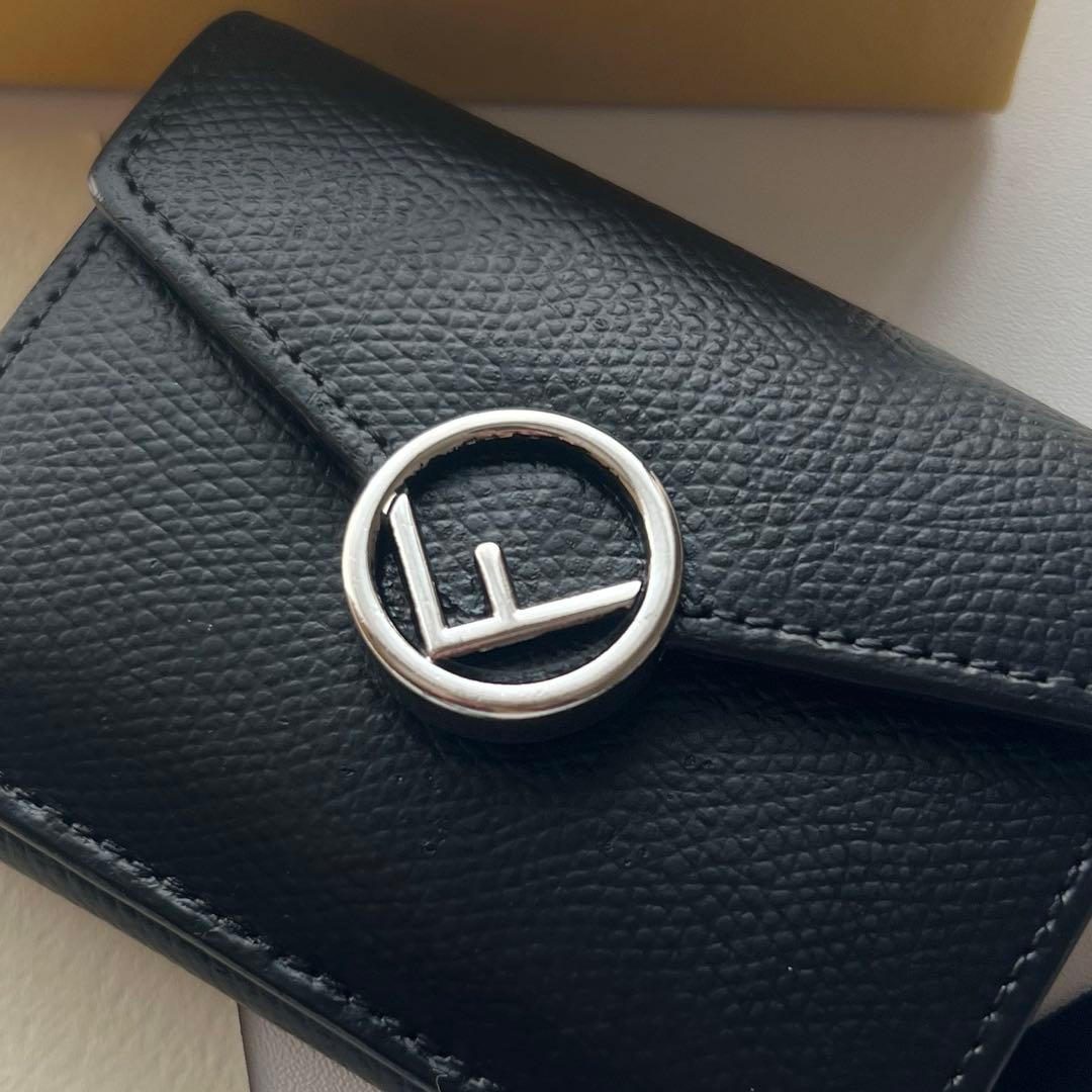 209 極上美品 FENDI フェンディ エフイズ 3つ折り財布