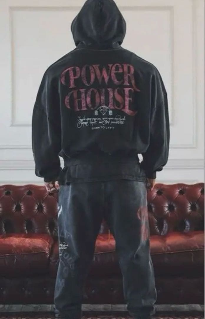 LYFT × Powerhouse Gym パーカー　Ｍサイズ
