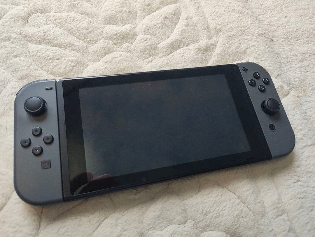 【期間限定で値引き中】Nintendo Switch（グレー）　本体