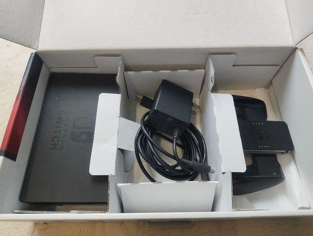 【期間限定で値引き中】Nintendo Switch（グレー）　本体