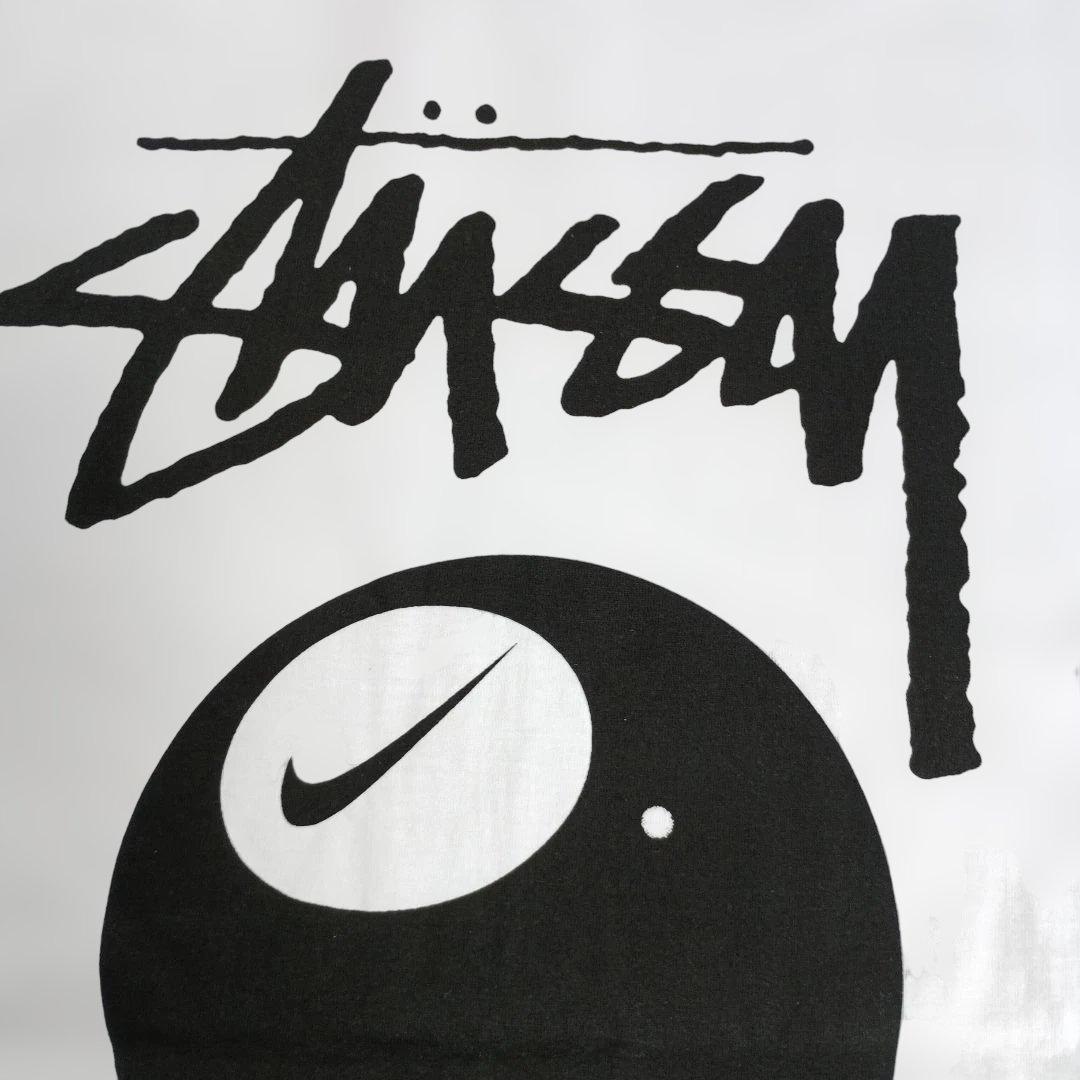 stussy×NIKEコラボTシャツ8ボールバックロゴ