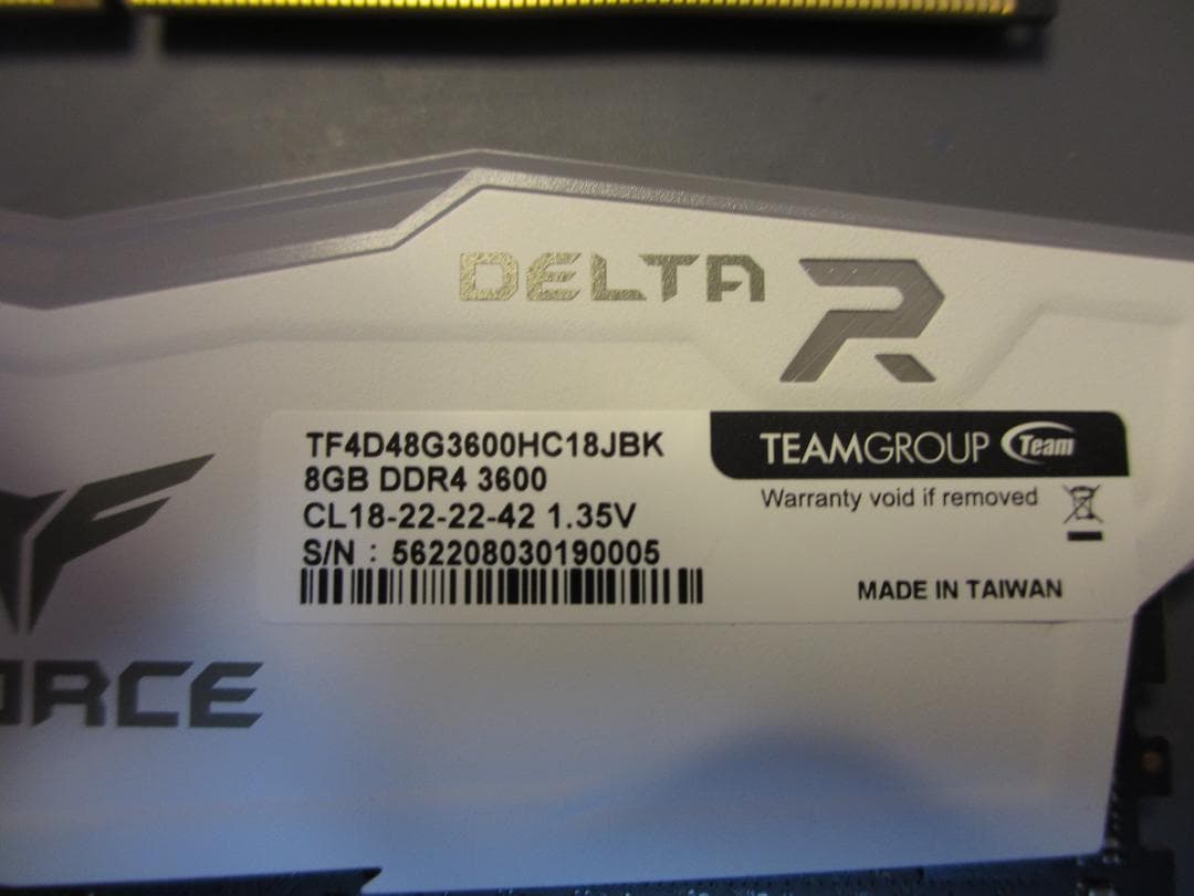 ル*イ様 /Team T-FORCE DELTA RGB 16GB Kit(2×