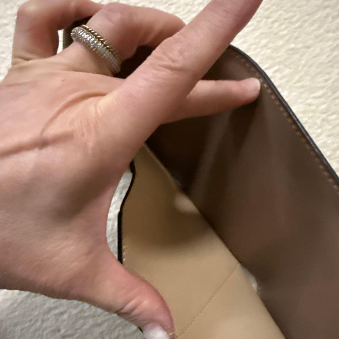 よみ 三つ折りアナグラムデザイン財布 ブラウン