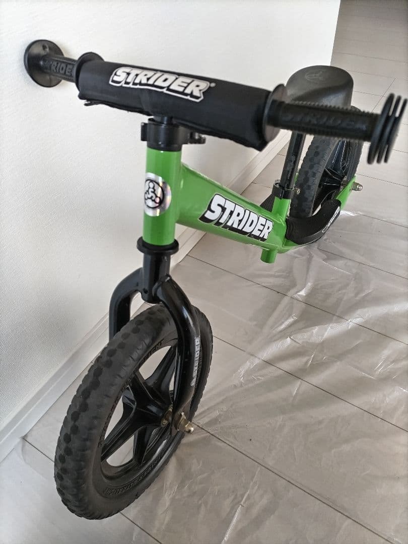 STRIDER バランスバイク 12インチ グリーン スポーツモデル
