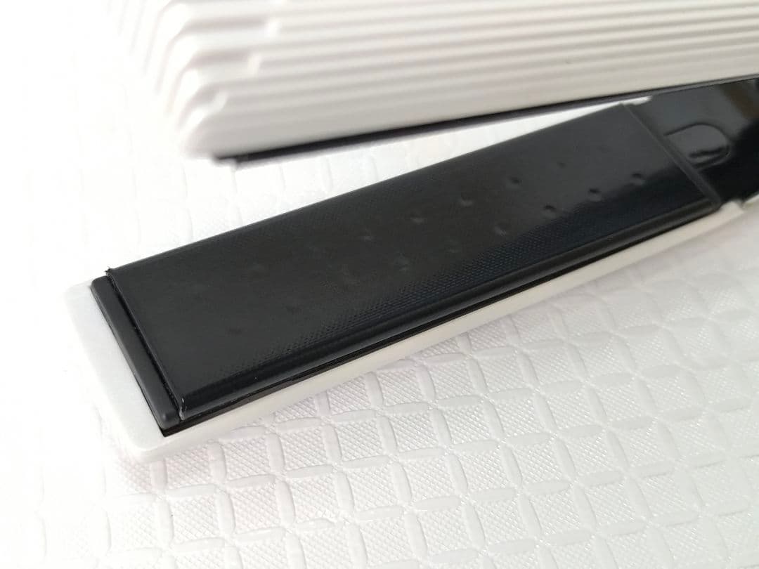 正規品　ReFaリファ ビューテック ストレートアイロン　3