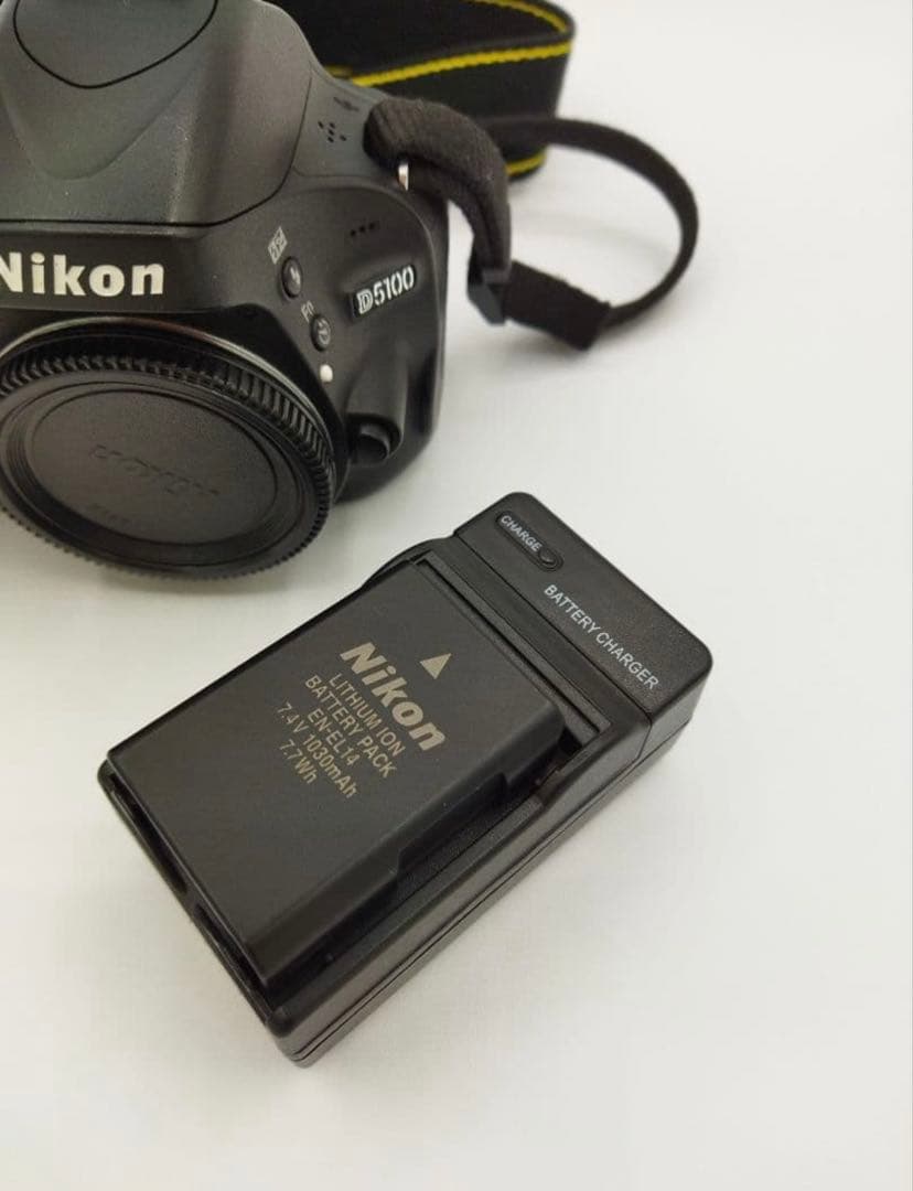 Nikon D5100 ボディ　一眼レフ
