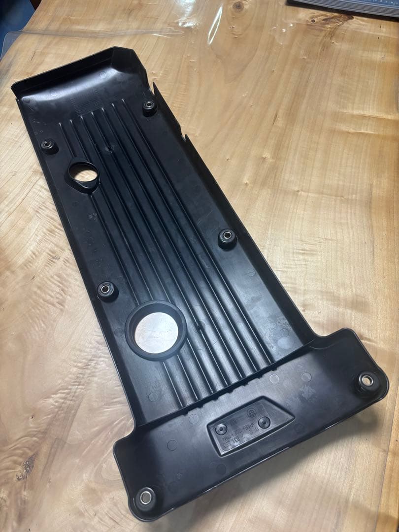  E46 M3 エンジンカバー　ヘッドカバー