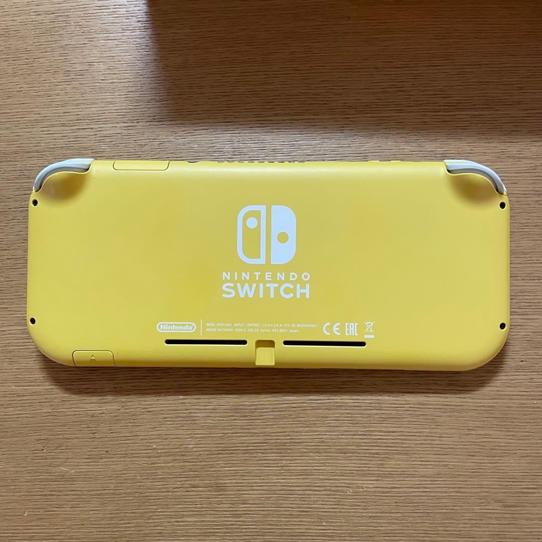 任天堂Switchライト 箱付き　おまけケース付き