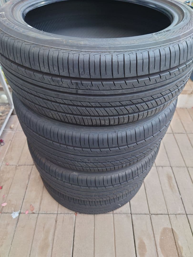 送料込　225/45R18 YOKOHAMA ADVAN dB V552　4本