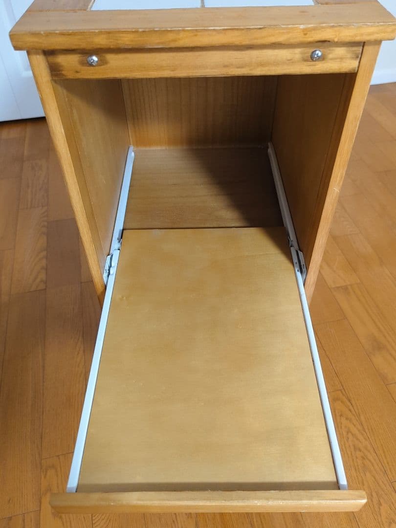 キッチンワゴン　木製キャビネット タイル天板 引き出し付き