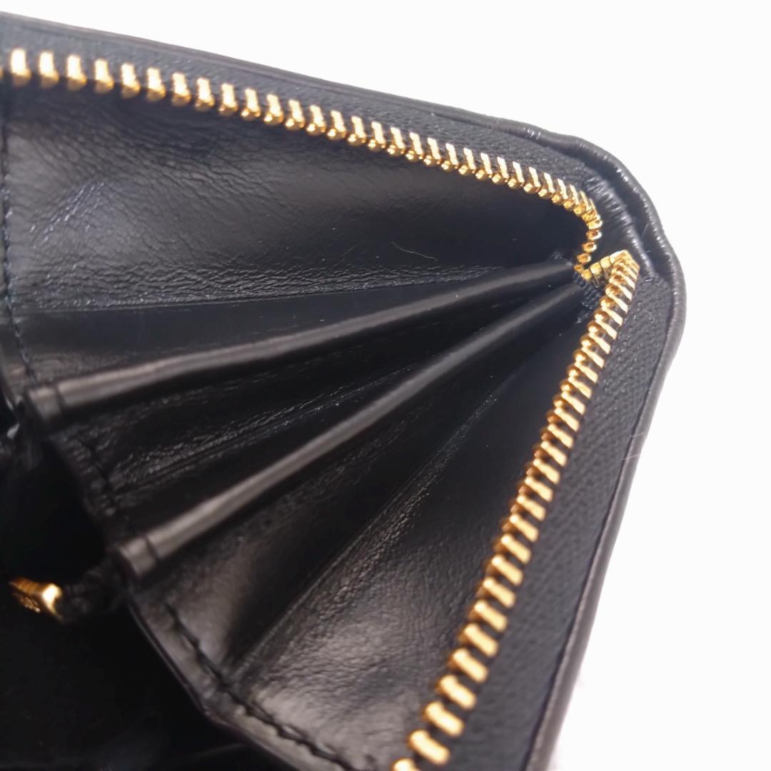 トリーバーチTORYBURCH　ブラックレザー ダイヤモンドキルト　財布　レザー