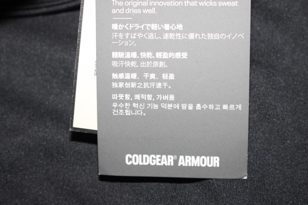 レディースM　黒　アンダーアーマー　秋冬コールドギアコンプレッションタイツ