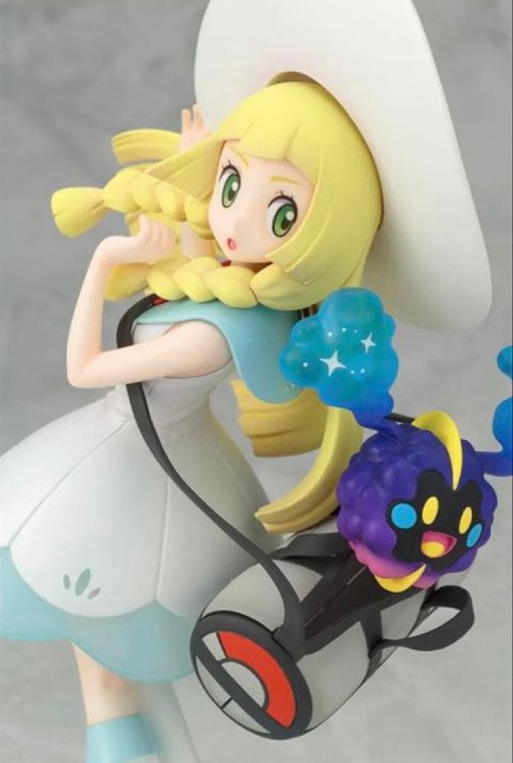 【新品・未開封】ポケモンセンターオリジナル リーリエ＆コスモッグ