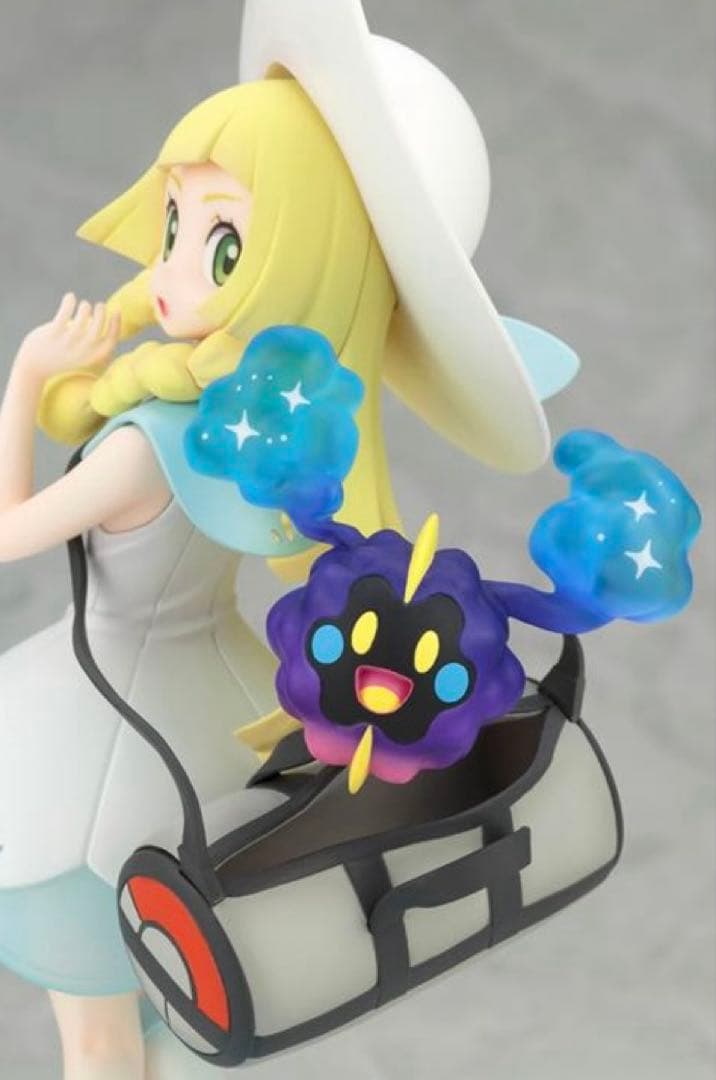 【新品・未開封】ポケモンセンターオリジナル リーリエ＆コスモッグ