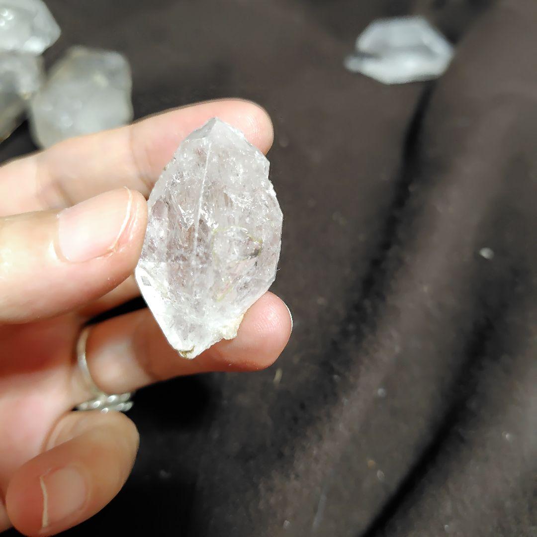 専用❤水入り水晶16個、黒砂あり、気泡あり、多彩