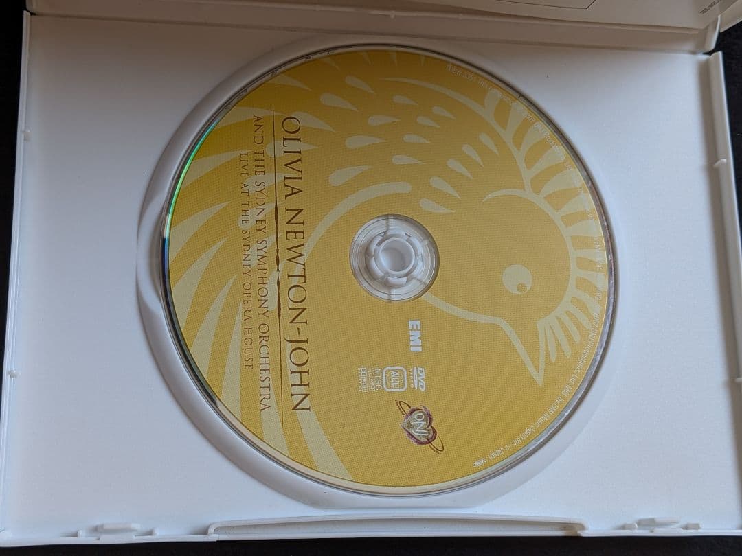 オリビア・ニュートン・ジョン　ライブ　ベスト　LIVE DVD そよ風の誘惑