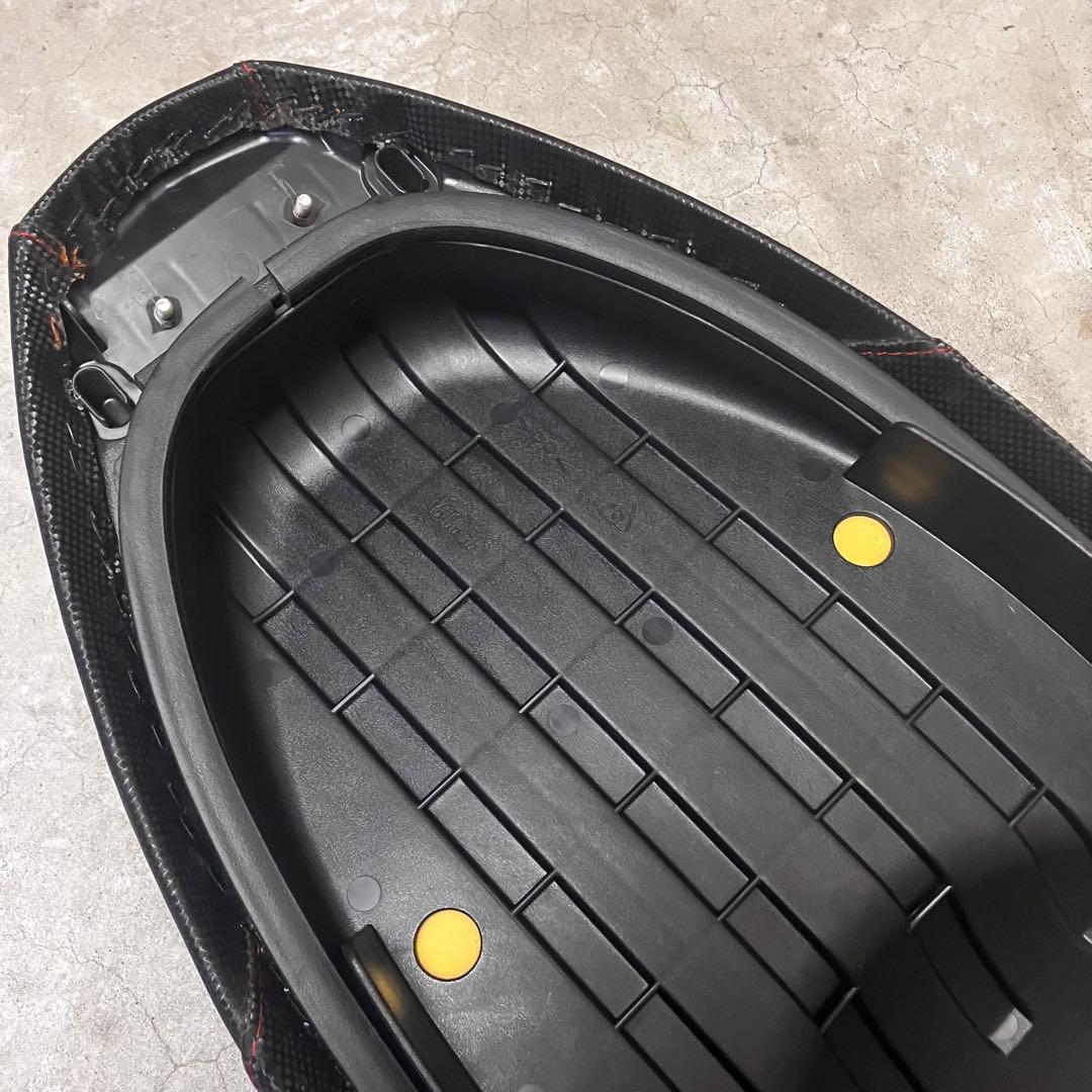 シグナスx 2型　ローダウンスポルティブシート　BURIALベリアル タックロー