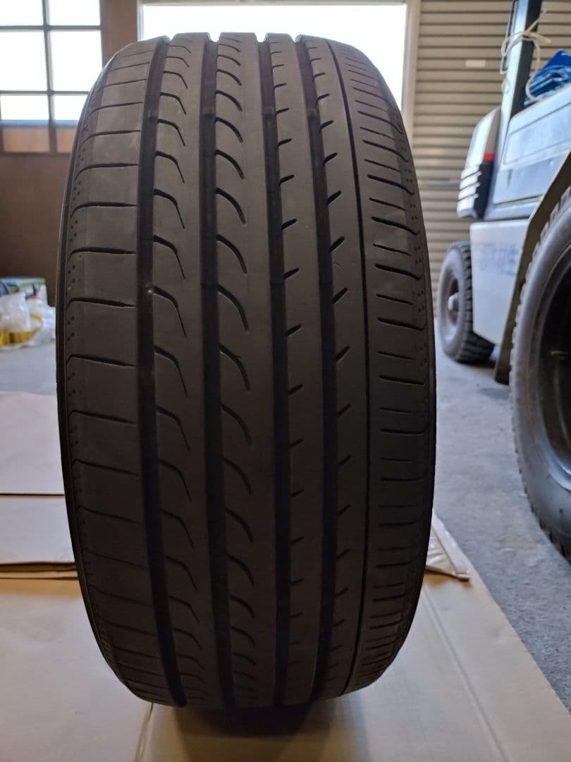 バンナ245/40/R20 ヨコハマ　ブルーアースRV-2 4本セット