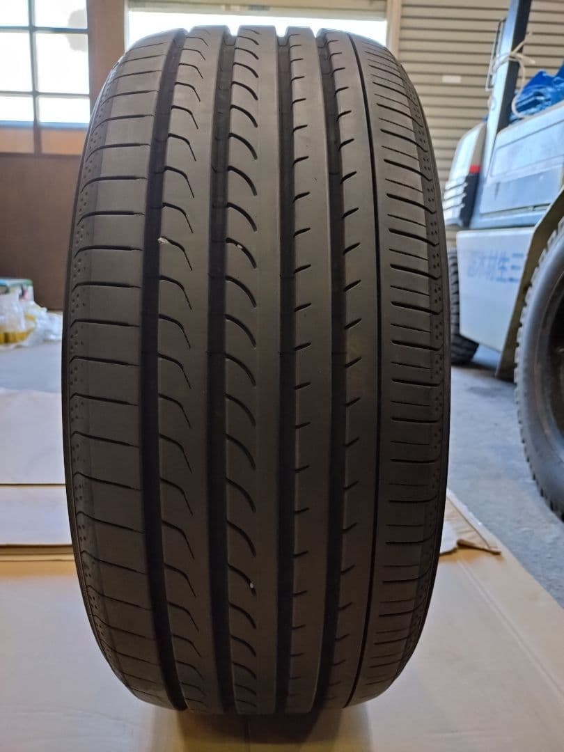 バンナ245/40/R20 ヨコハマ　ブルーアースRV-2 4本セット
