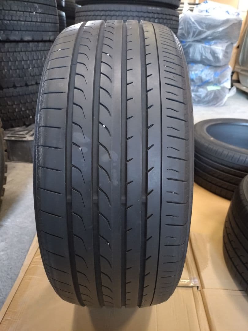 バンナ245/40/R20 ヨコハマ　ブルーアースRV-2 4本セット
