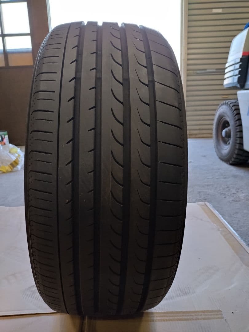 バンナ245/40/R20 ヨコハマ　ブルーアースRV-2 4本セット