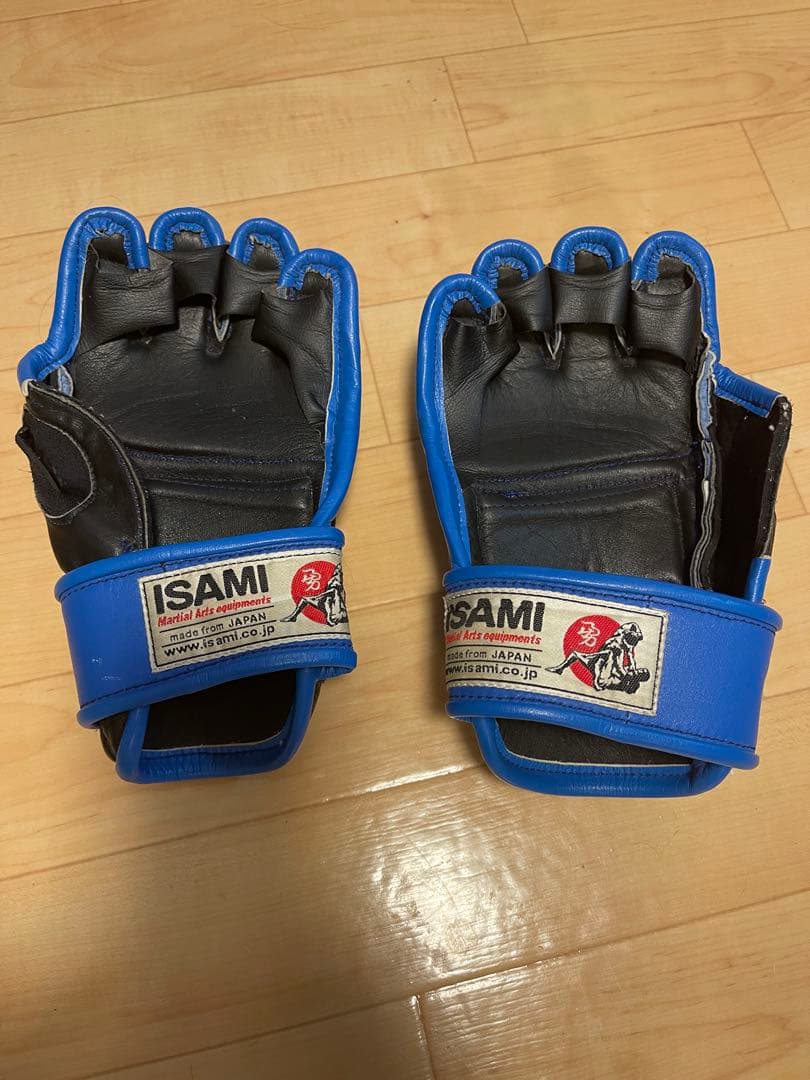 イサミ　オープンフィンガーグローブ