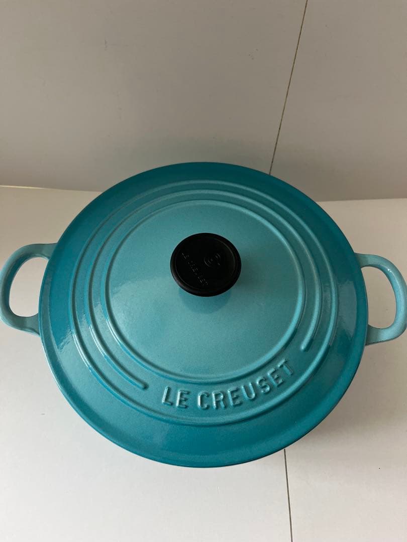 新品未使用　廃盤　限定色　ルクルーゼ ココットロンド 22cm カリビアンブルー