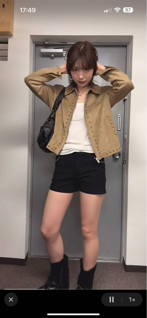 ファー付きベージュスエードジャケット