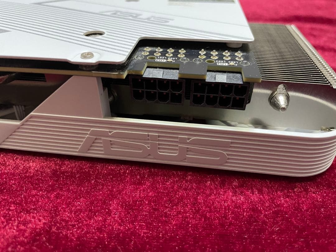 グラフィックボード・グラボ・ビデオカード ASUS GeForce RTX 3060 Ti White OC 8GB