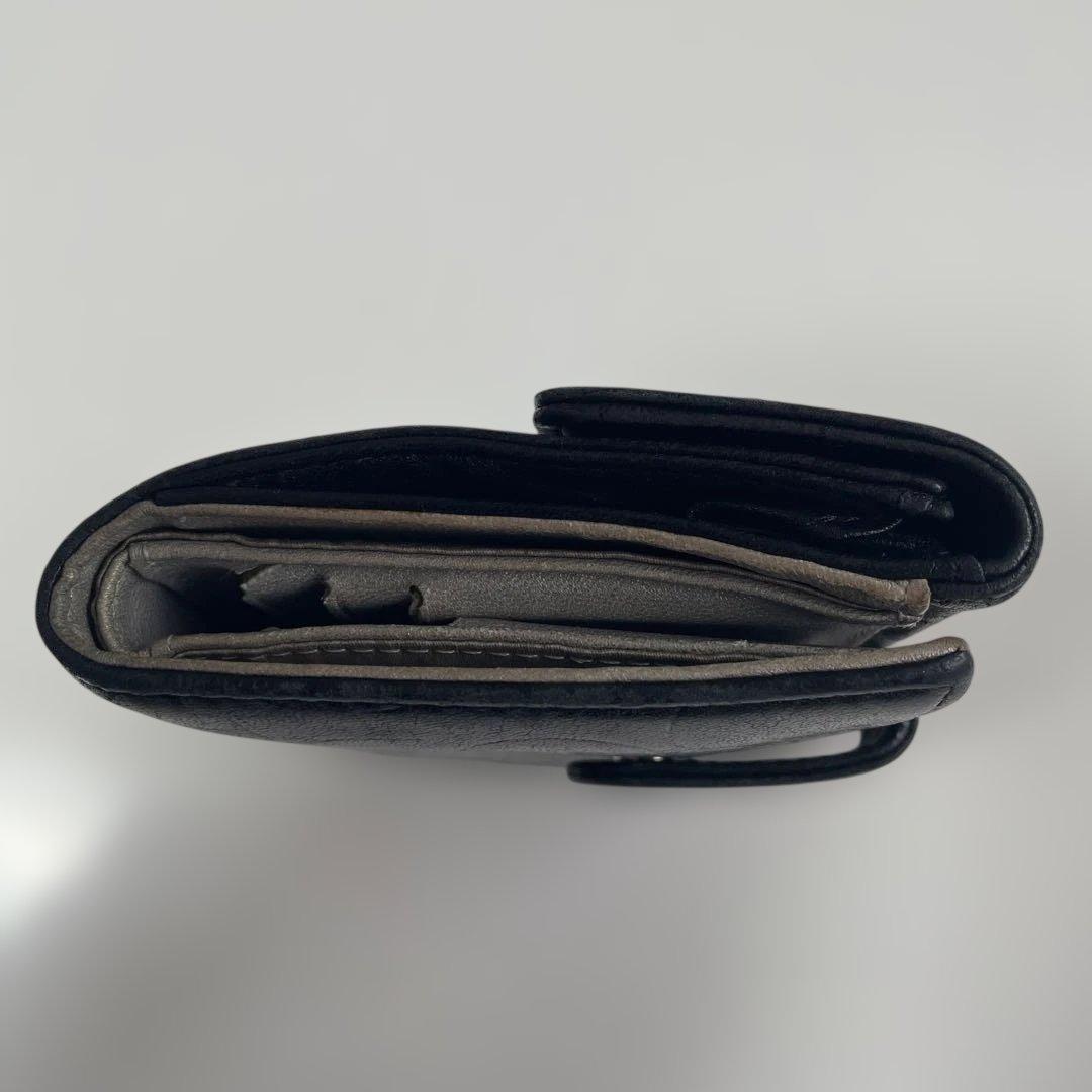 CHANEL シャネル　二つ折り財布　カメリア　ブラック