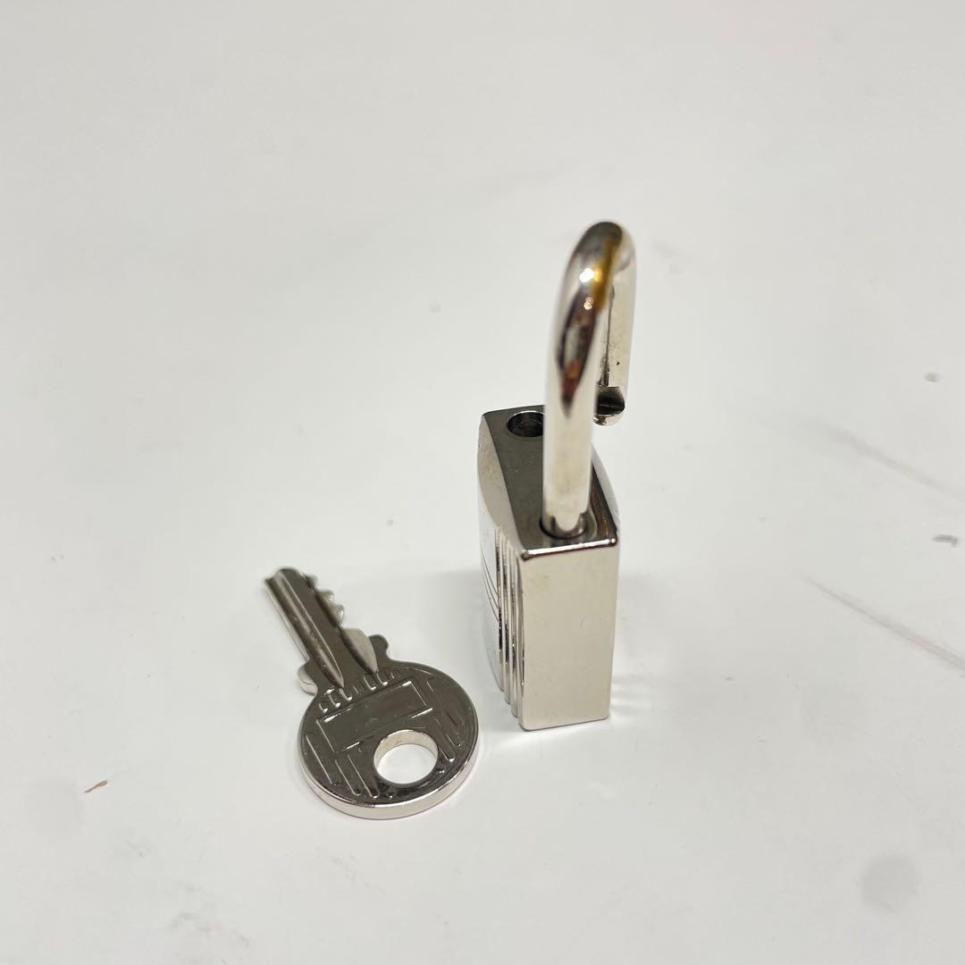 ヤ*ン様 HERMES パドロック　キー　南京錠