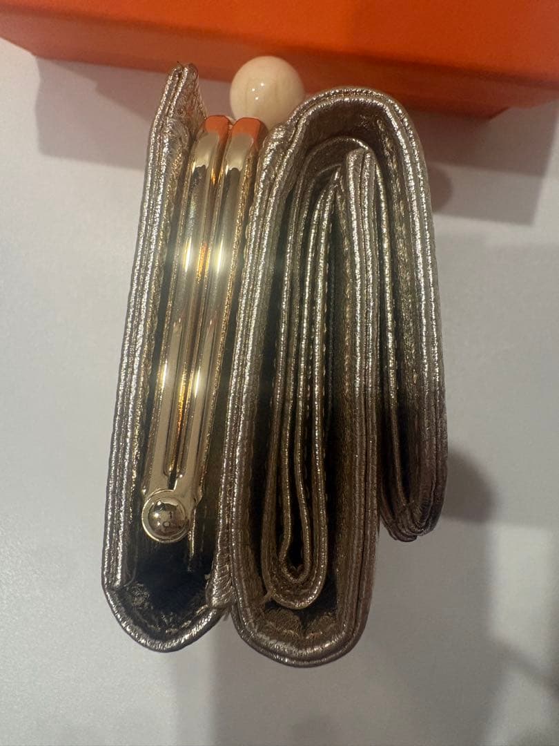 megoo　【PEZ(ペッツ) ×ear】本革/コラボ三つ折りがま口財布