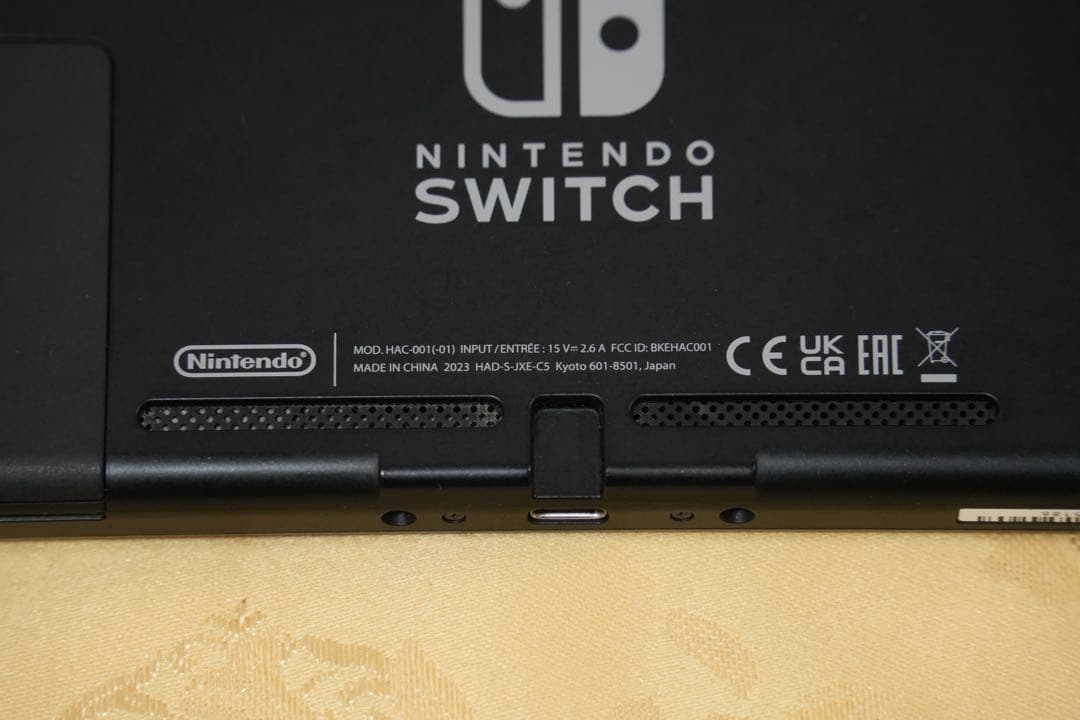 Nintendo Switch 本体 青/赤