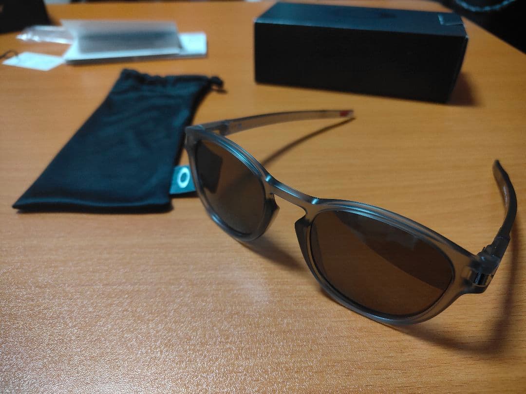 【美品】OAKLEY LATCH(A) マットグレー PRIZM BLACK