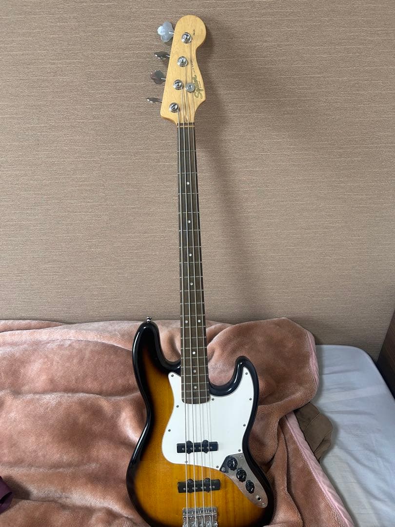 【最安値】Squier Affinity Series™ Jazz Bass®