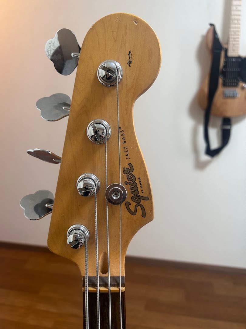 【最安値】Squier Affinity Series™ Jazz Bass®