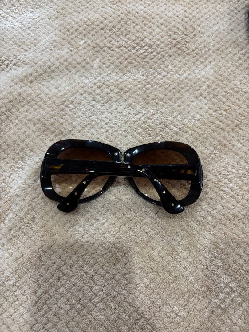 Bottega Veneta ブラックサングラス