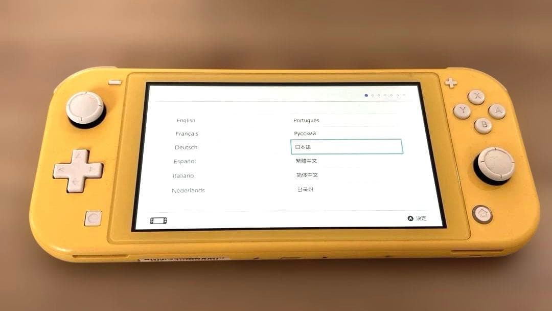 Nintendo SwitchLight 【ジャンク品】 イエロー