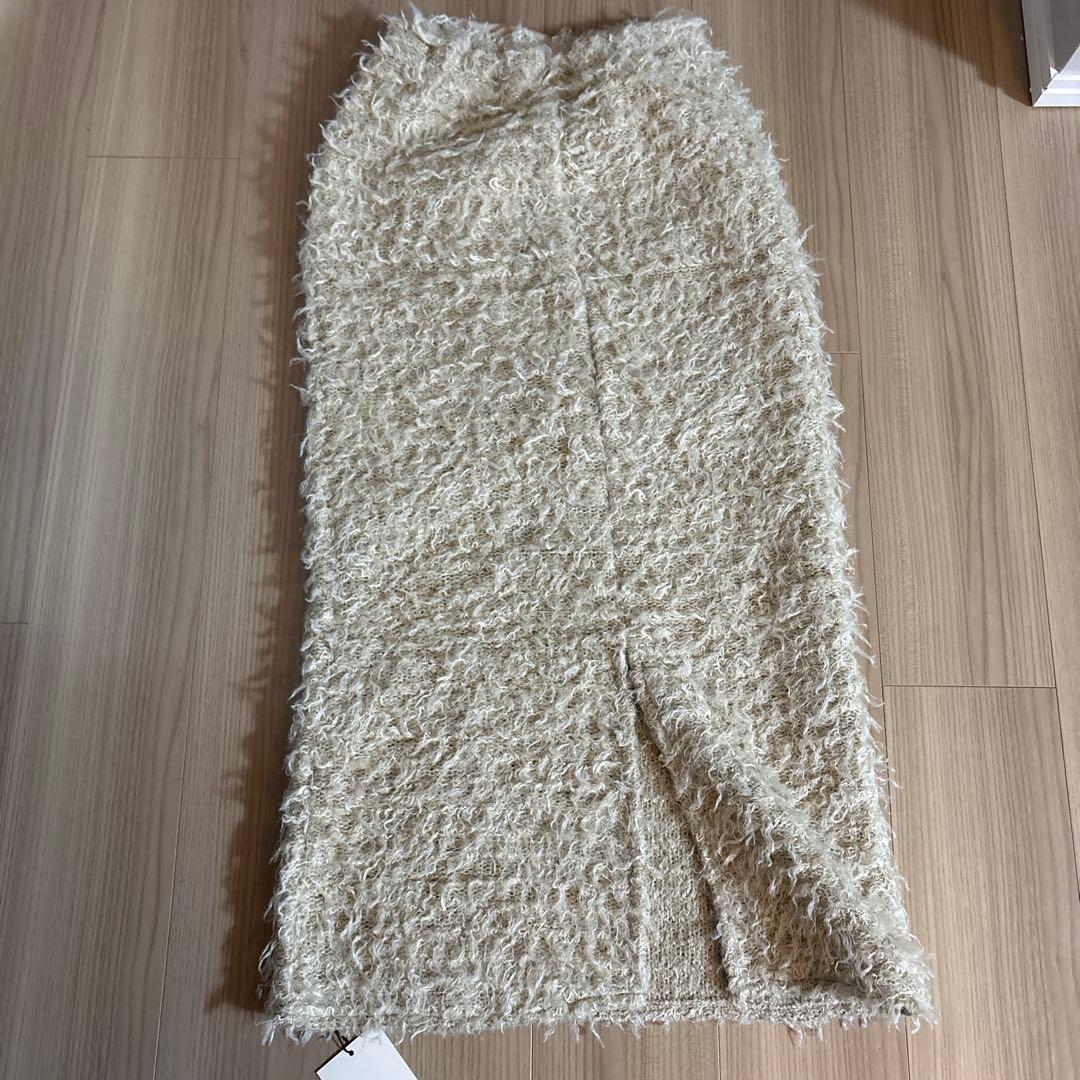 新品　Eaphi FLUFFY TIGHT SKIRT ベージュ